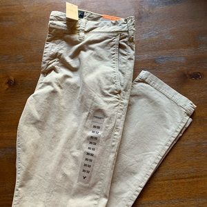 American Eagle Men’s khaki pants slim flex 30 x 32